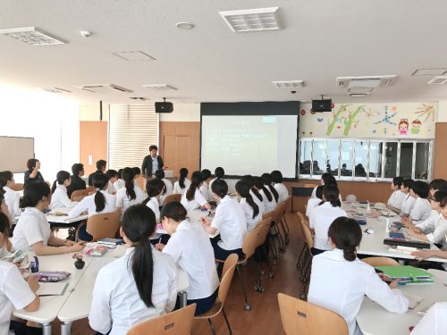 株式会社松栄軒 松山社長のプレゼンテーションの様子