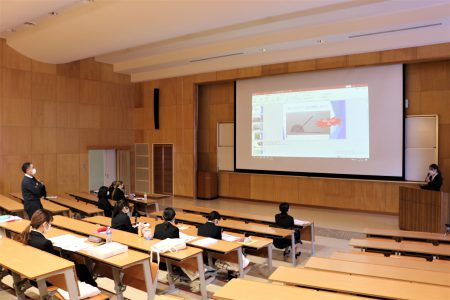 こども学科「ゼミ論文発表会」