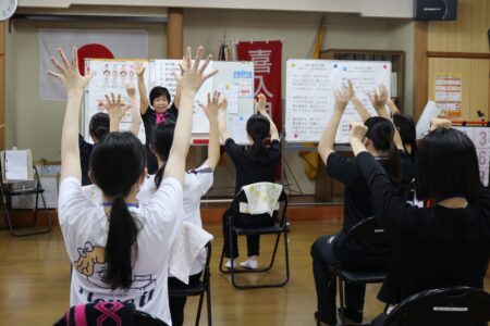 「地域貢献活動Ⅰ」～ 高齢者サロンを体験～