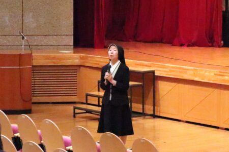 後援会総会・学生生活懇談会を開催しました