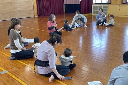 親子で楽しむ「ムーブメント遊び」を開催