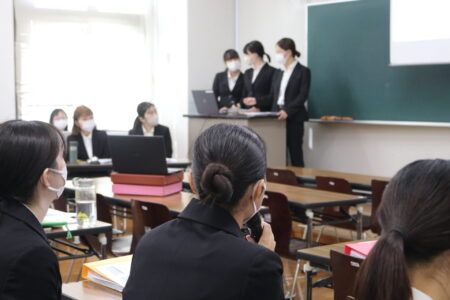 看護学科「看護科学プレゼンテーション」