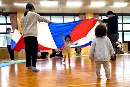 地域子育て支援センターにて親子向け活動を実施