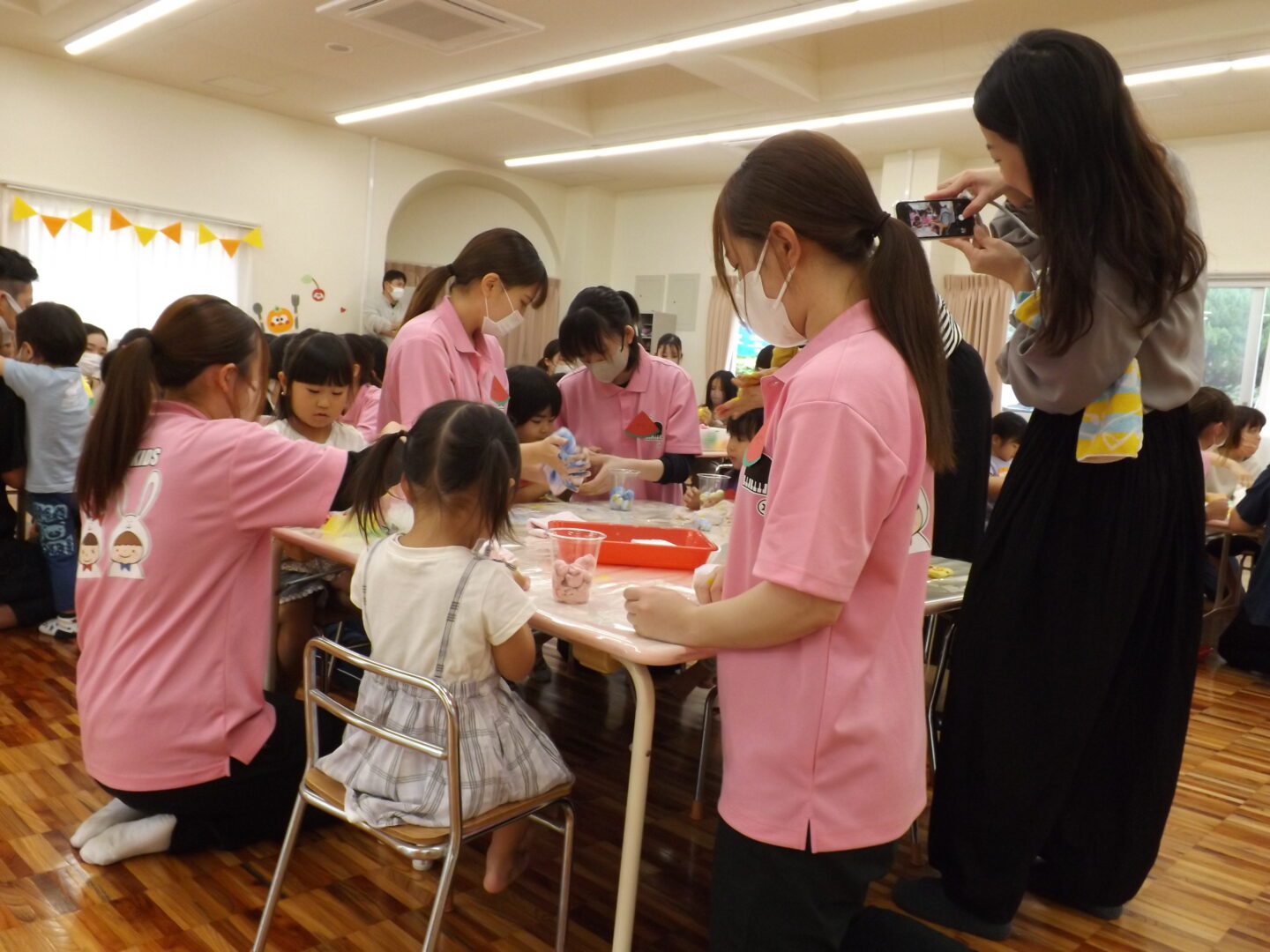 こども学専攻「いろとあそぼう･かたちとあそぼう」を開催しました