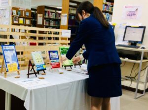 図書館展示「読んだあなたは･･･」